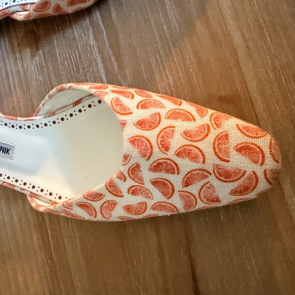 Manolo Blahnik Orange Patterned Flats - Picture 3 of 7